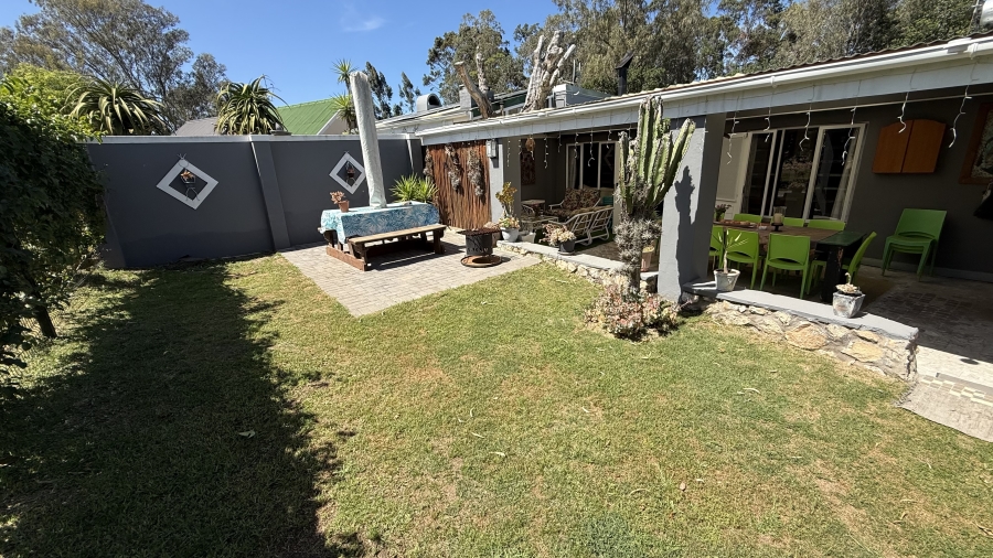 4 Bedroom Property for Sale in Stilbaai Oos Western Cape